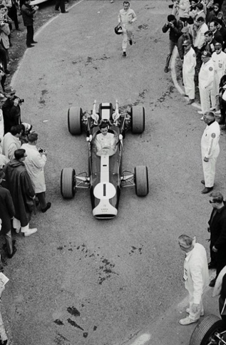La victoire pour la Lotus 43 à moteur H16 BRM La victoire pour la Lotus 43 à moteur H16 BRM
